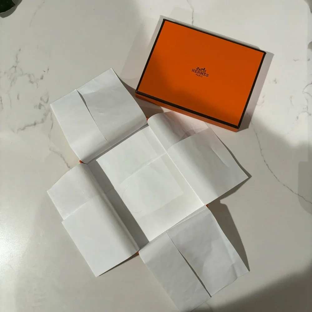 Hermes Wallet Gift Box w/ Tissue, NO RIBBON - Picture 8 of 8